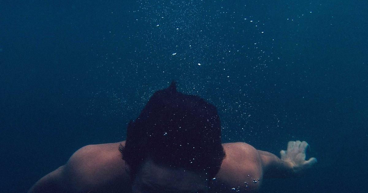 3種の操作感で選べる！メタルウォレットが財布を変える