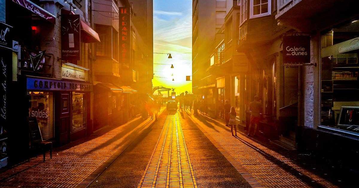 ザ・ぼんち45年ぶり制覇が示す漫才文化の深層