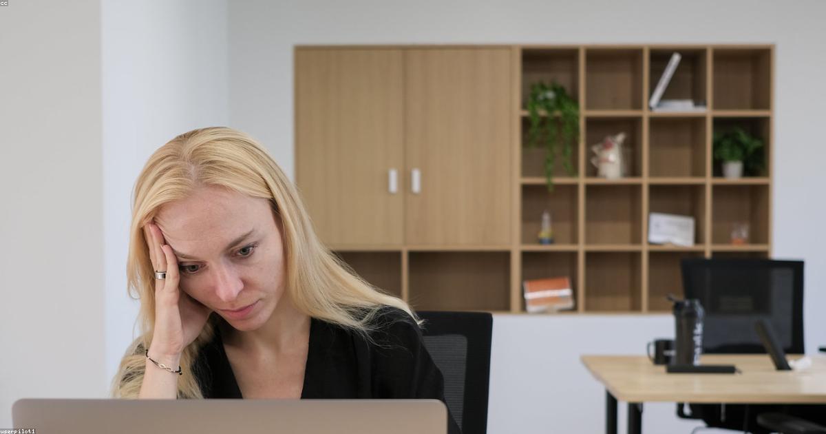 仕事の悩みを一人で抱える人へ｜転職のプロが教える5つの解決法