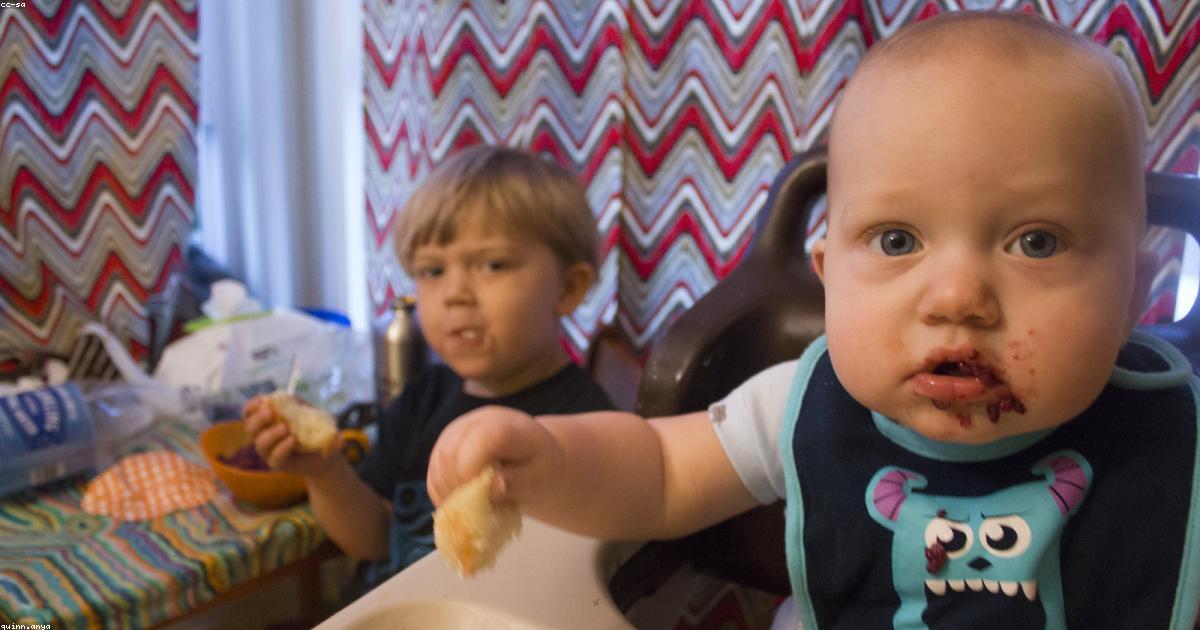 子どもが食べ物を口に溜め込む原因と今日から試せる解決法